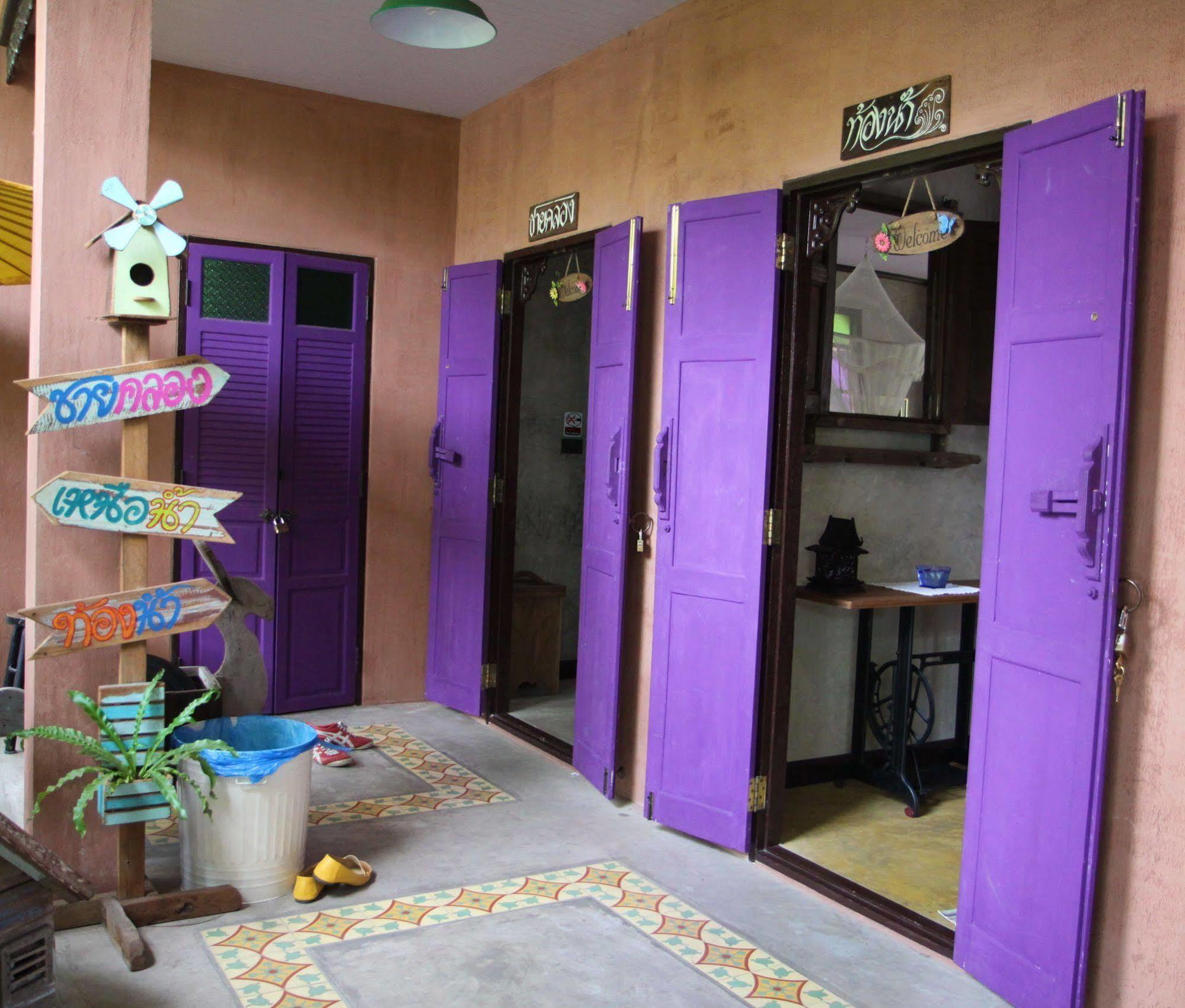Bangluang House Hotel Bangkok Kültér fotó