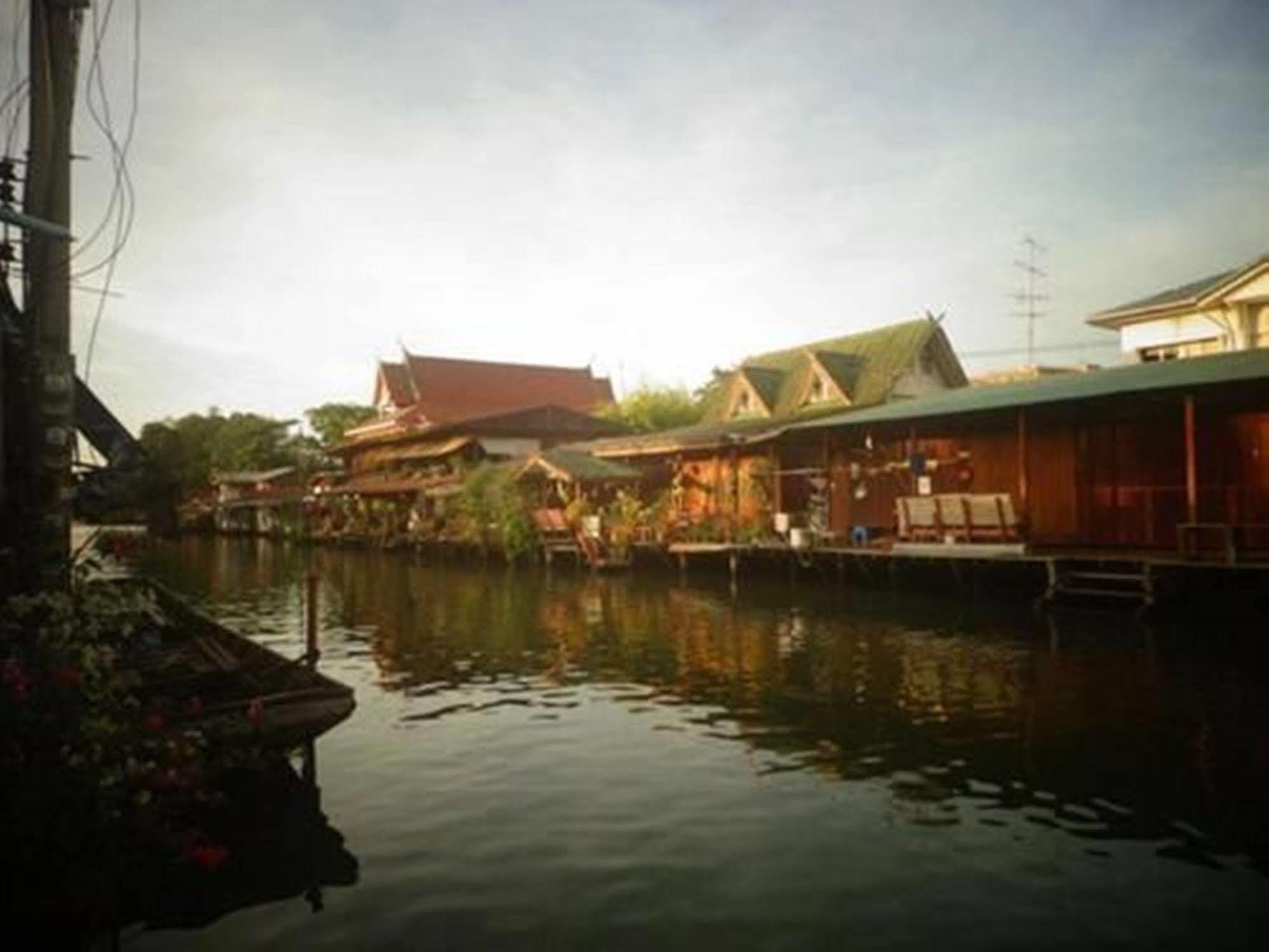 Bangluang House Hotel Bangkok Kültér fotó